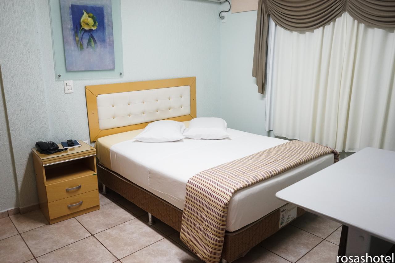 טולדו Rosa'S Hotel מראה חיצוני תמונה